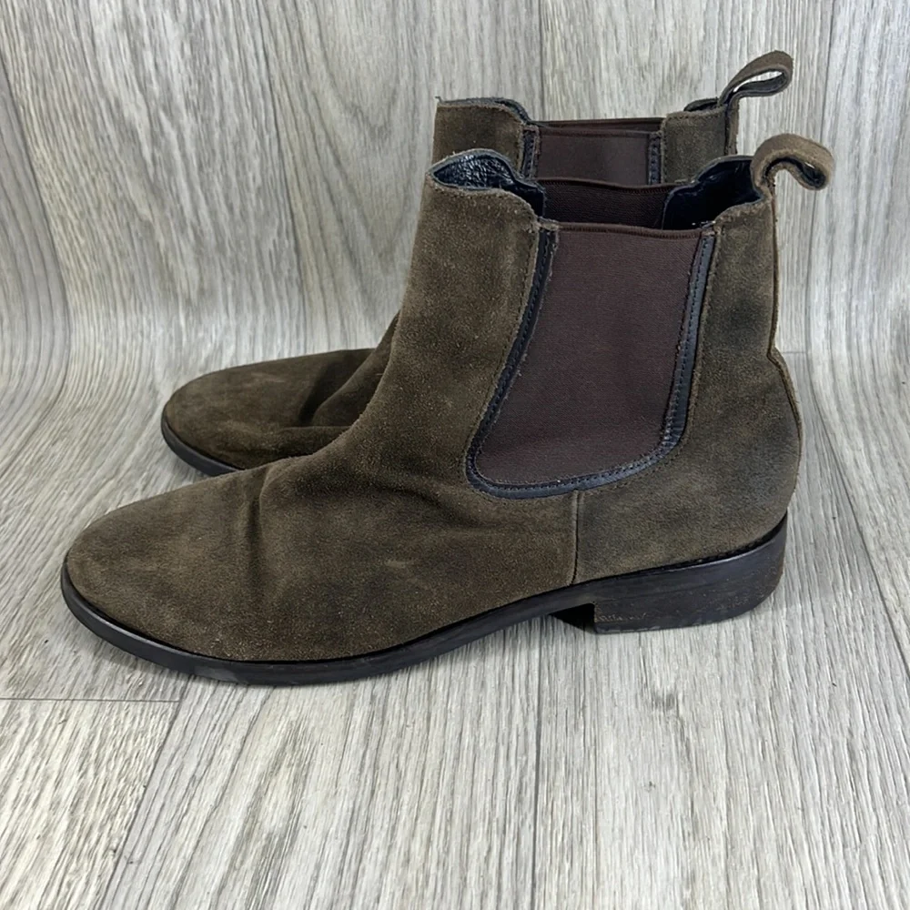 Thursday Boot Co. Duchess Boots (Chelsea Boots) - Picture 4 of 10